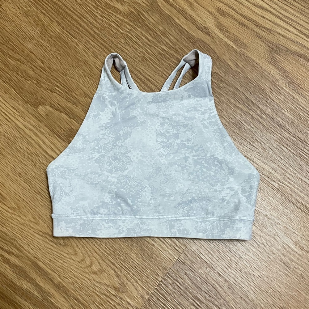 lululemon high neck bra size 4 NWOT